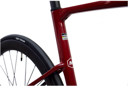 RINOS Karbonové Silniční Kolo Odin 6.1 Shimano 105 Di2, 24 rychlostí