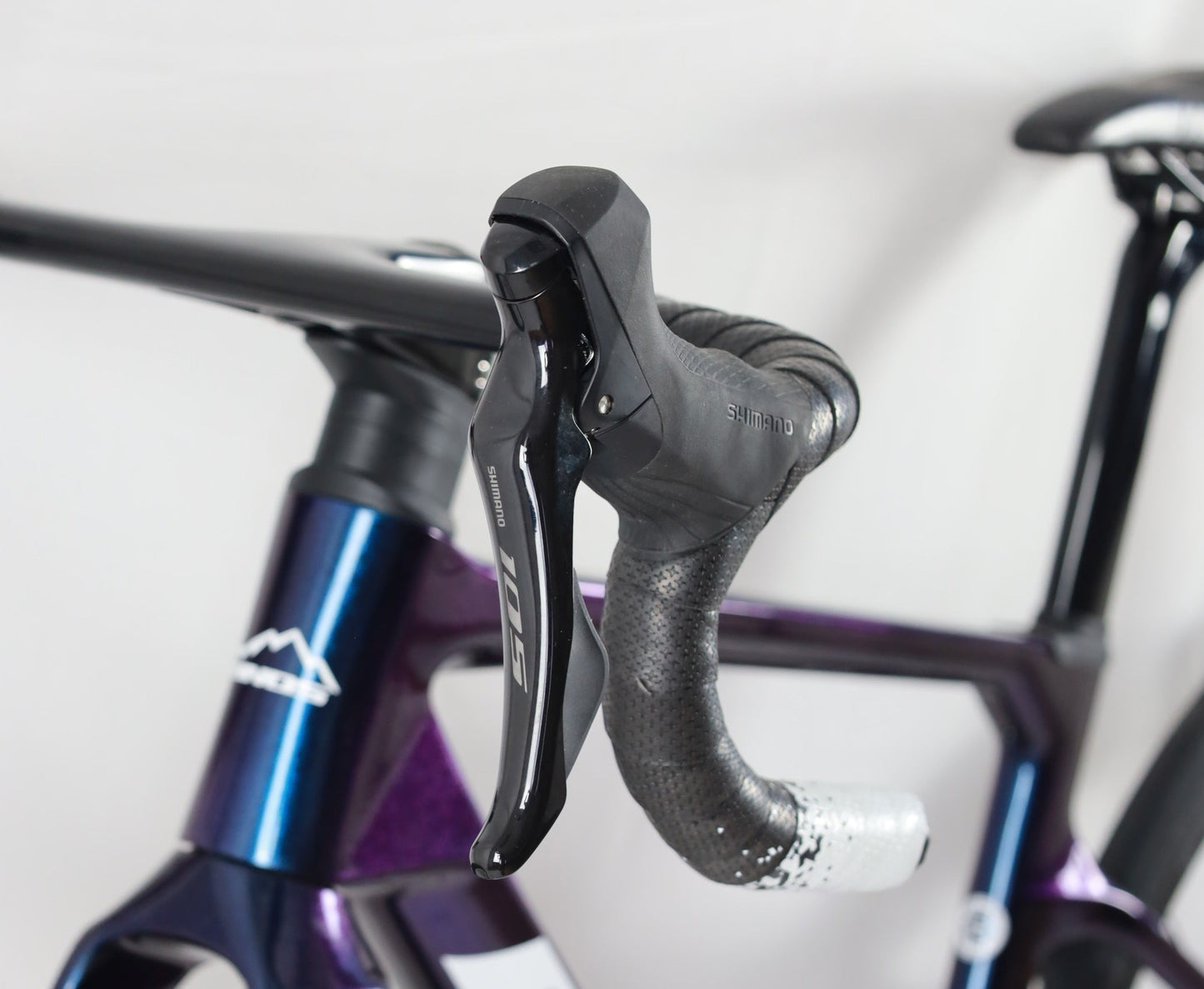 RINOS Sandman3.0 Gravel kolo s karbonovým rámem Shimano 105 R7000