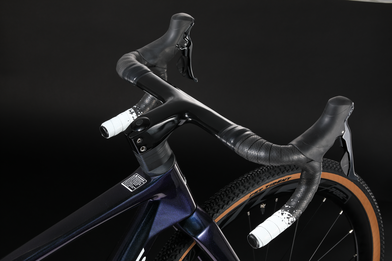 RINOS Sandman3.0 Gravel kolo s karbonovým rámem Shimano 105 R7000