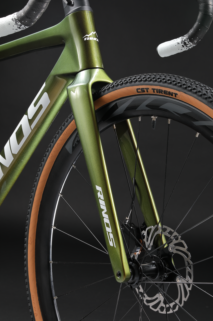 RINOS Sandman3.0 Gravel kolo s karbonovým rámem Shimano 105 R7000