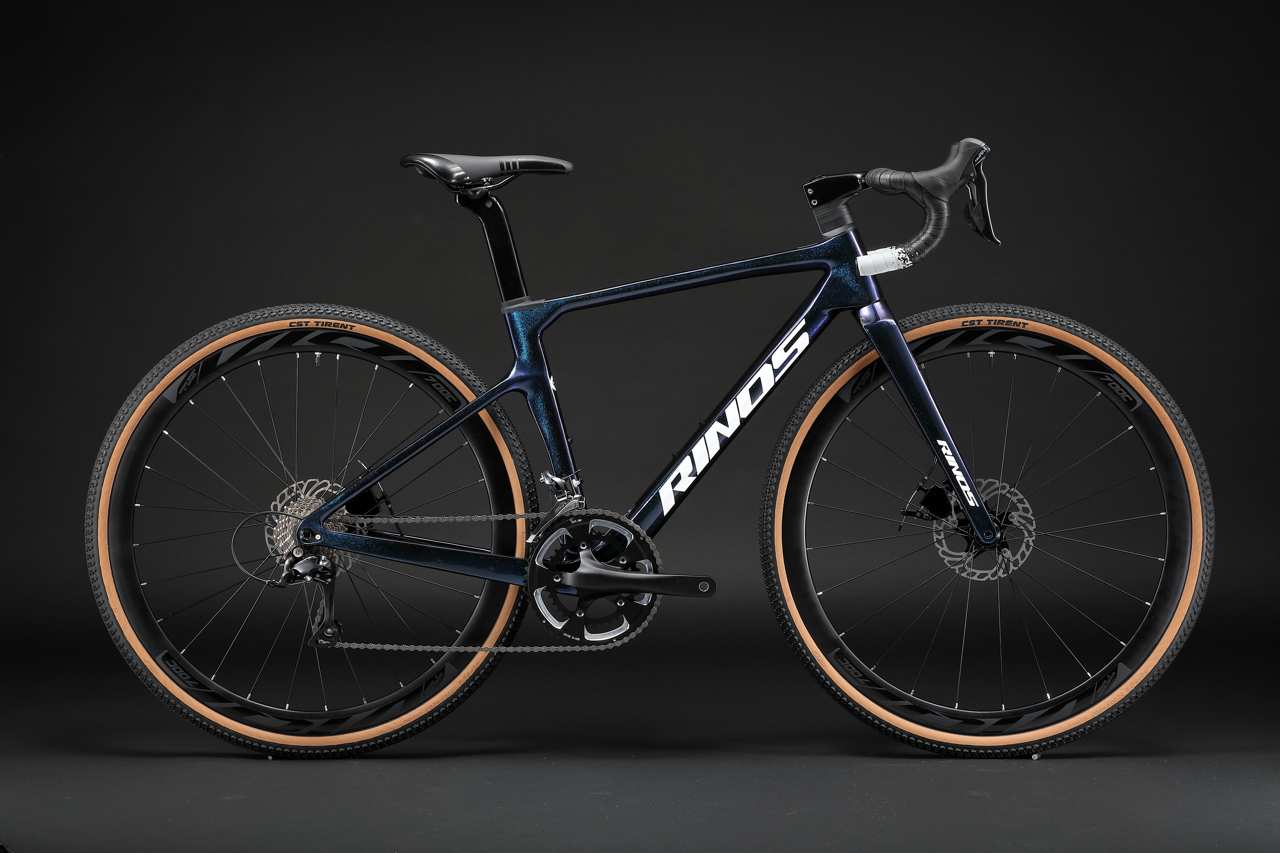 RINOS Sandman3.0 Gravel kolo s karbonovým rámem Shimano 105 R7000