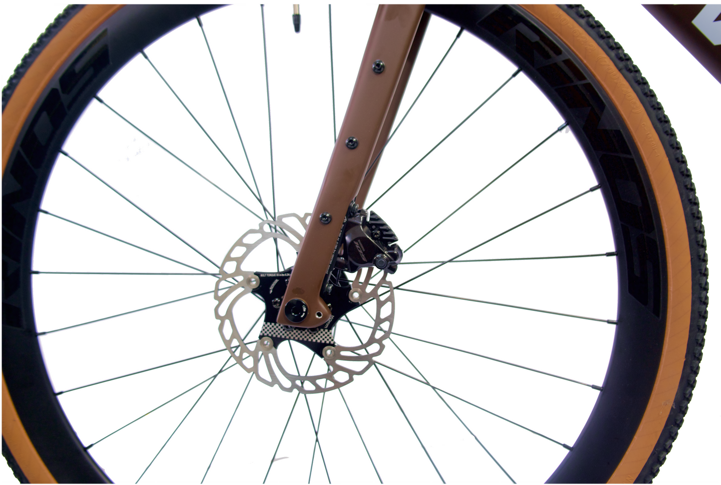 RINOS Karbon Gravel Sandman8.0 Shimano 105 Di2 Káva