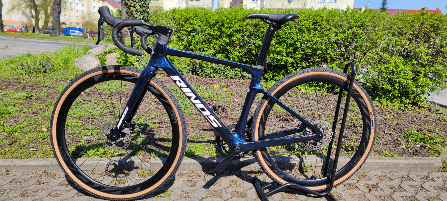 RINOS Sandman3.0 Gravel kolo s karbonovým rámem Shimano 105 R7000