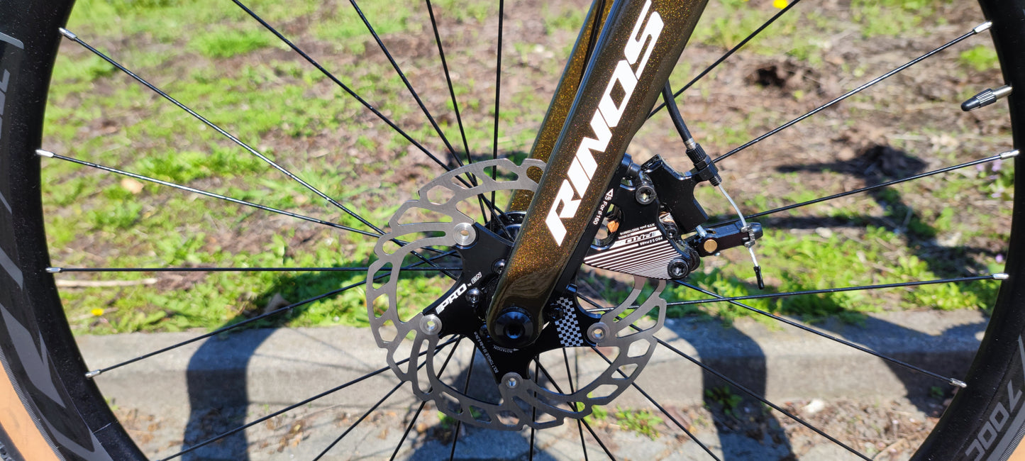 RINOS Sandman3.0 Gravel kolo s karbonovým rámem Shimano 105 R7000