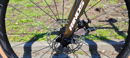 RINOS Sandman3.0 Gravel kolo s karbonovým rámem Shimano 105 R7000